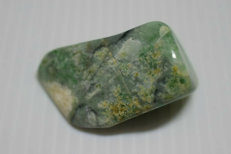 糸魚川産　翡翠原石