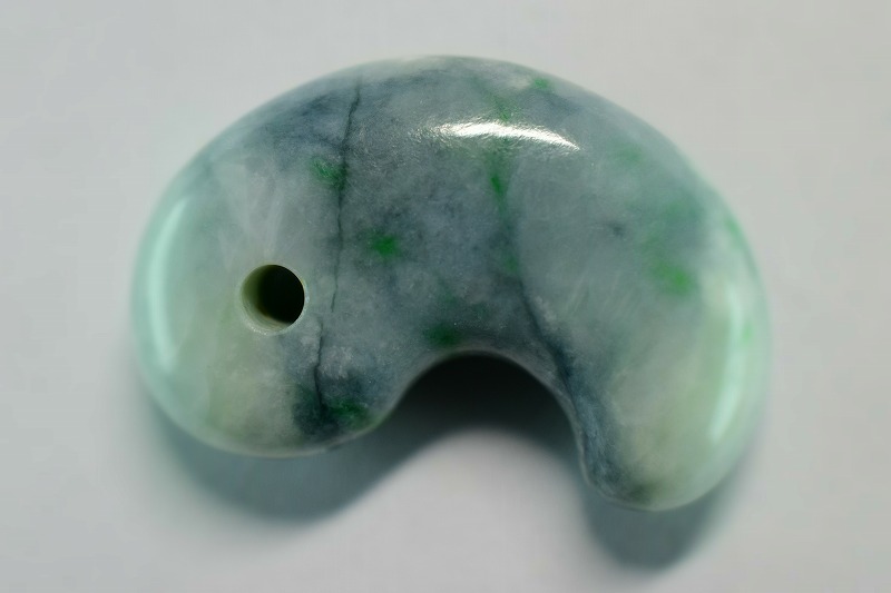 糸魚川産翡翠　勾玉　31mm