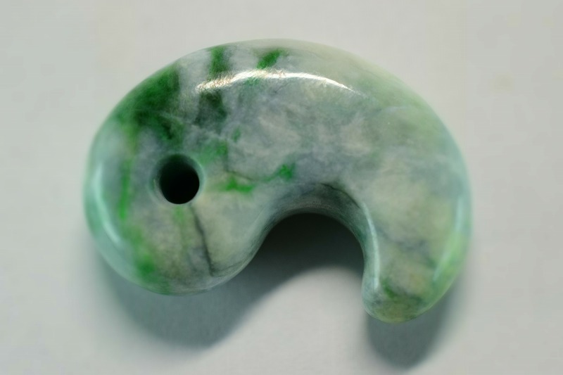 糸魚川産翡翠　勾玉　31mm