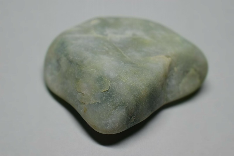 糸魚川産　翡翠原石