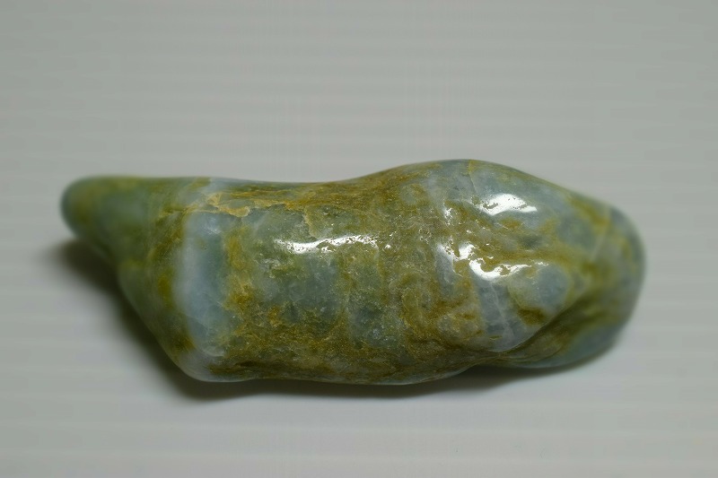 糸魚川産　翡翠原石