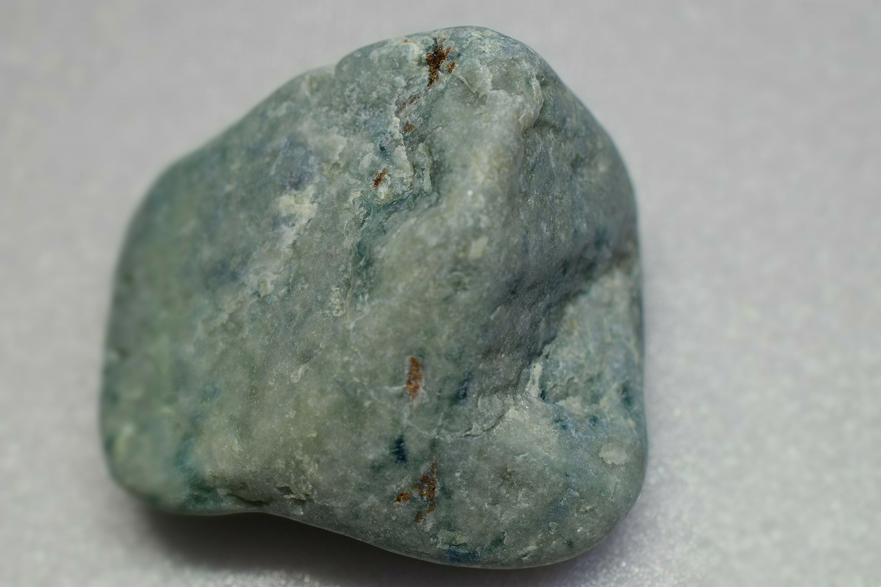 糸魚川産　翡翠原石　