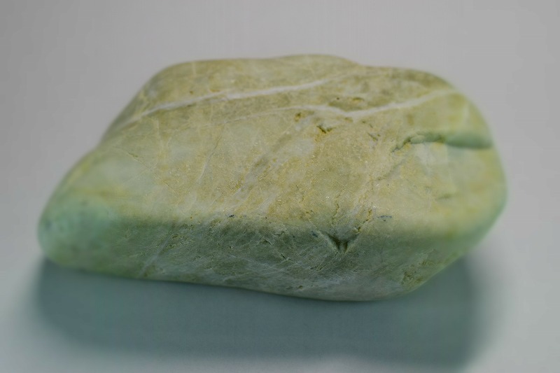 糸魚川産　翡翠原石