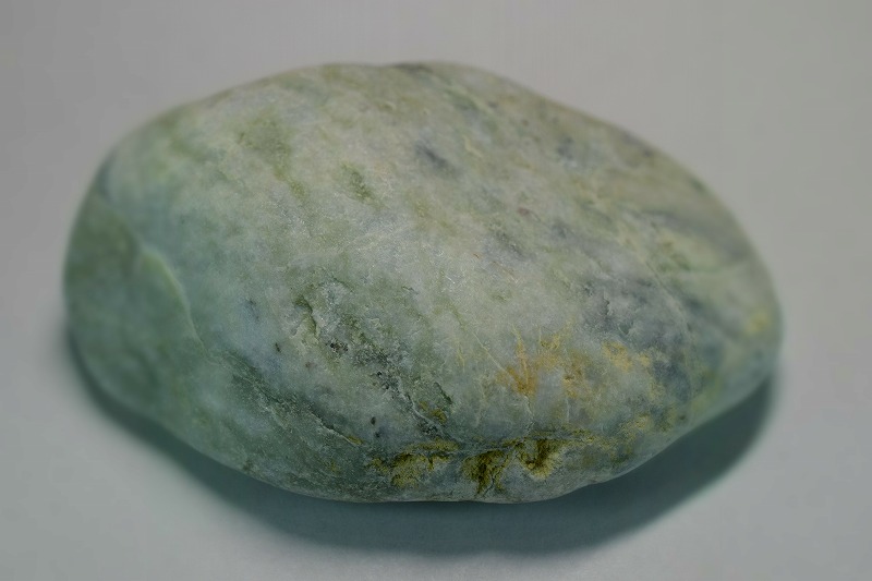 糸魚川産　翡翠原石　