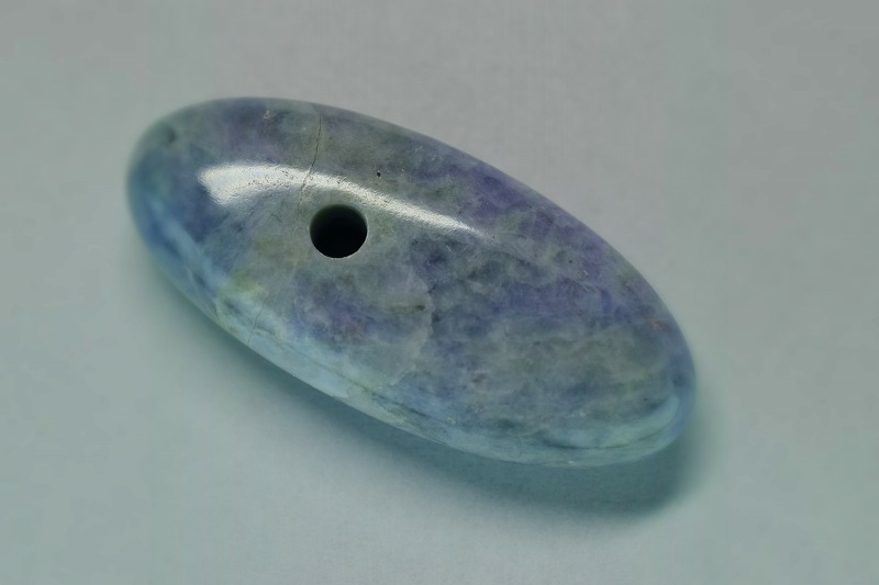 糸魚川産翡翠　大珠　37mm