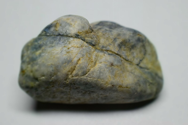 糸魚川産　翡翠原石