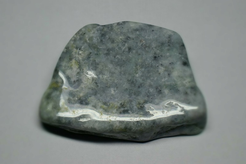 糸魚川産　翡翠原石