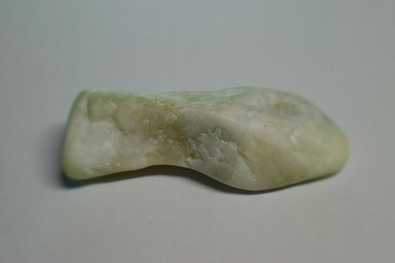 糸魚川産　翡翠原石