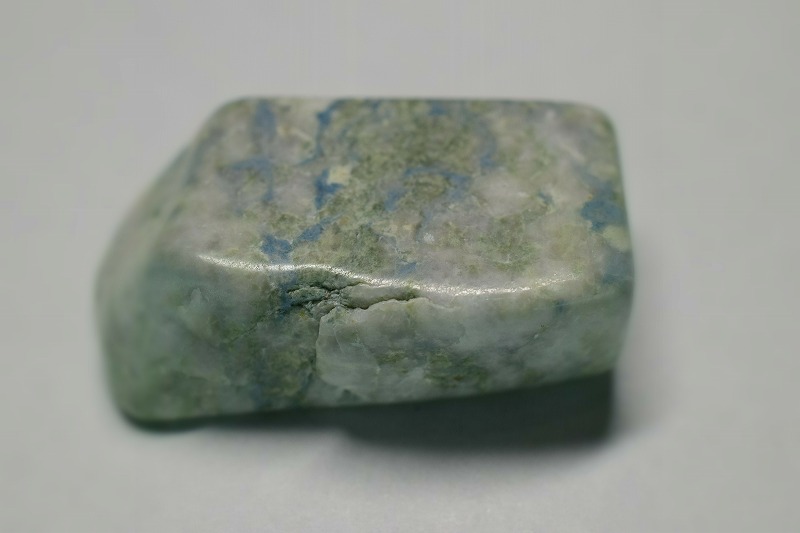 糸魚川産　翡翠原石