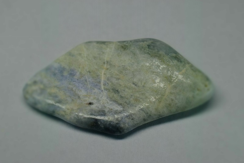 糸魚川産　翡翠原石