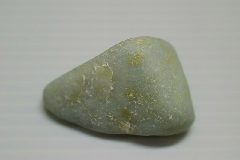 糸魚川産　翡翠原石