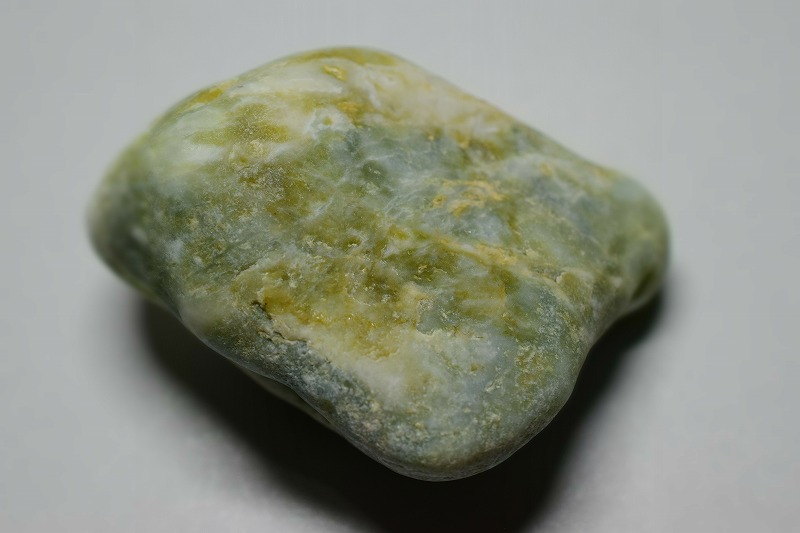 糸魚川産　翡翠原石