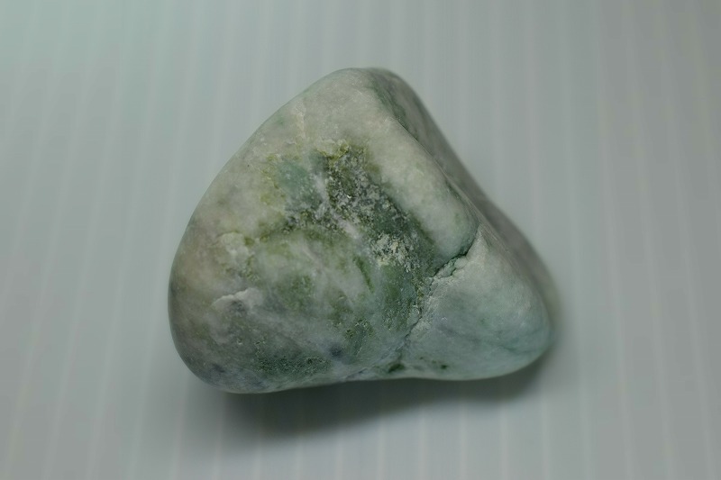 糸魚川産　翡翠原石