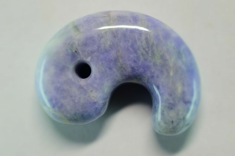 糸魚川産翡翠　勾玉　33mm