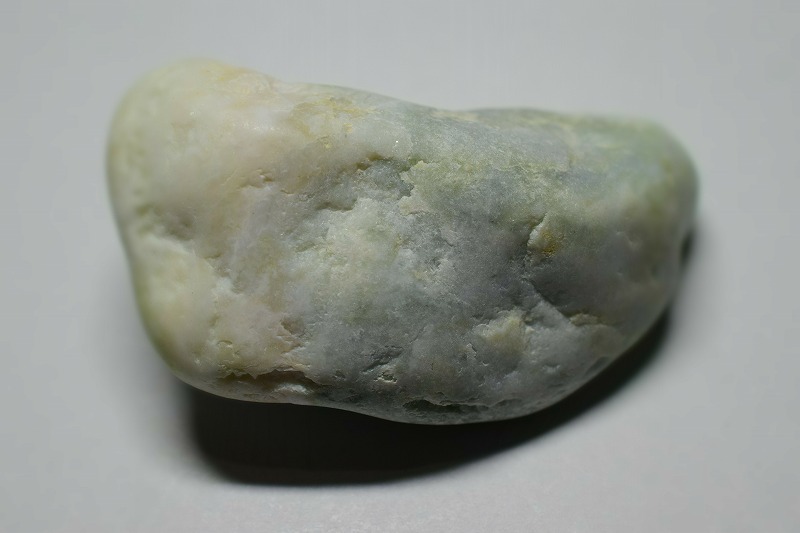 糸魚川産　翡翠原石