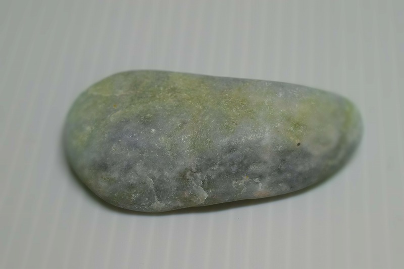 糸魚川産　翡翠原石
