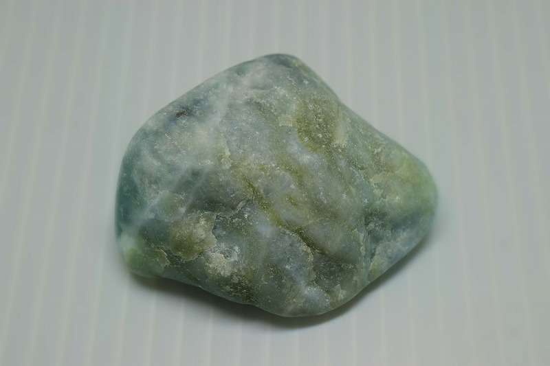 糸魚川産　翡翠原石