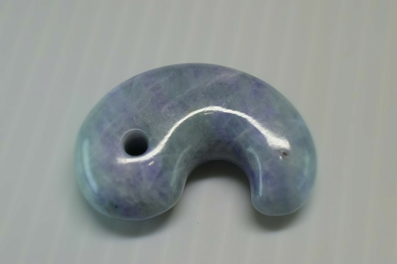 糸魚川産翡翠　勾玉　32mm