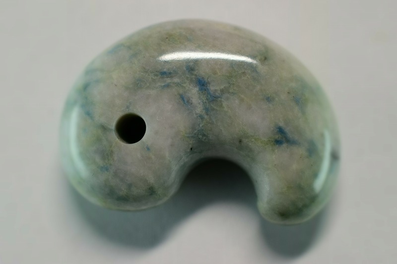 糸魚川産翡翠　勾玉　31mm
