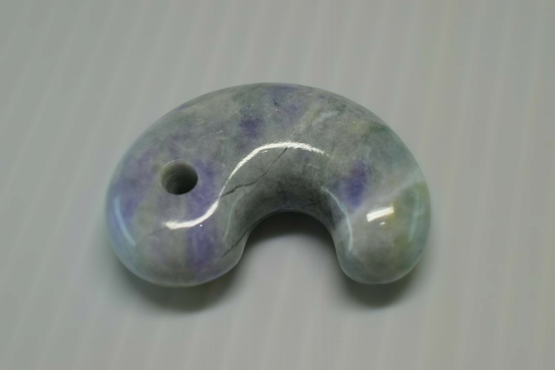 糸魚川産翡翠　勾玉　33mm