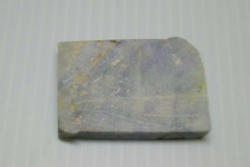 糸魚川産　翡翠原石　板