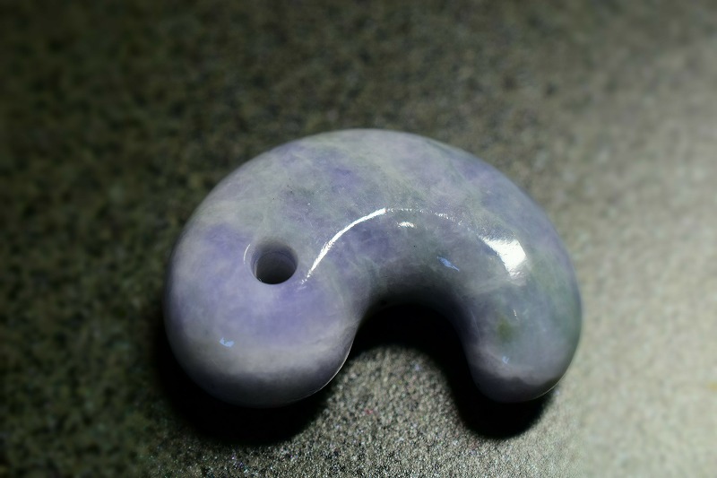 糸魚川産翡翠　勾玉　31mm