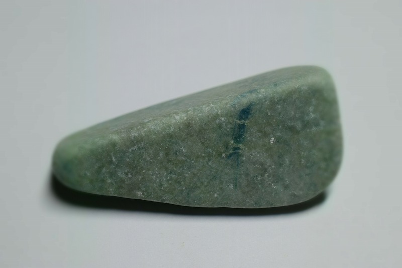 糸魚川産　翡翠原石