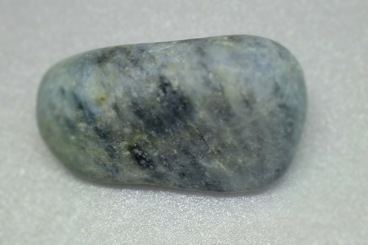 糸魚川産　翡翠原石　