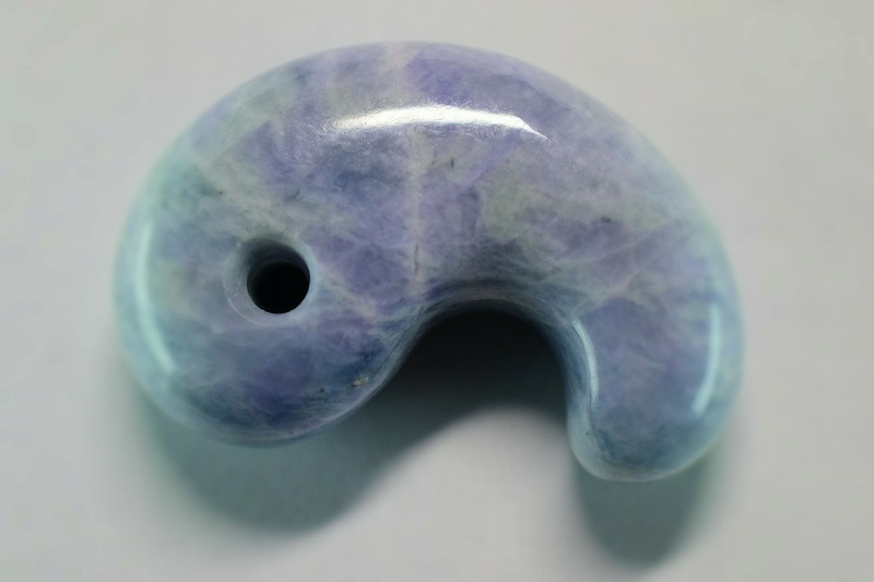 糸魚川産翡翠　勾玉　33mm