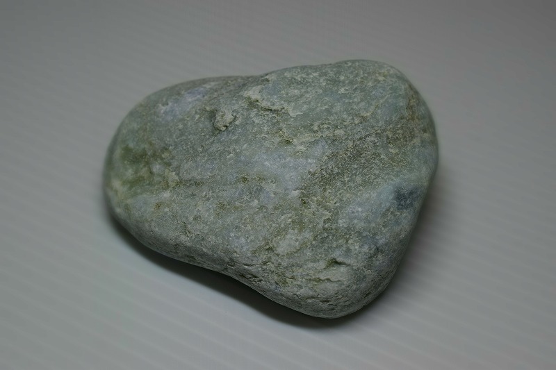 糸魚川産　翡翠原石