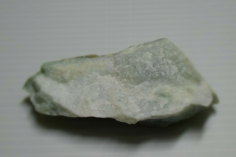 糸魚川産　翡翠原石