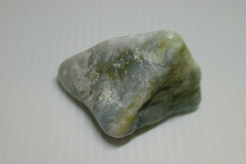糸魚川産　翡翠原石