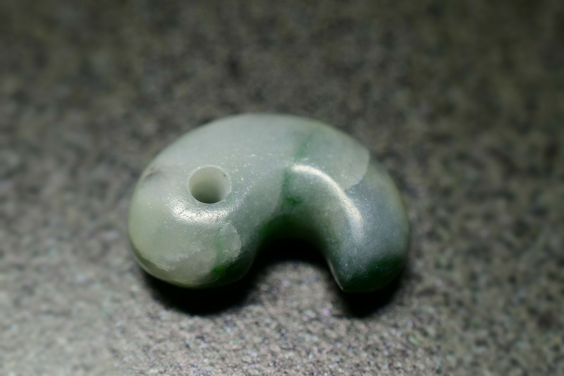 糸魚川産翡翠　勾玉　19mm