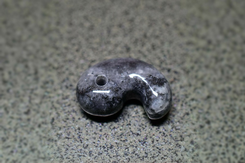 糸魚川産翡翠　勾玉　21mm