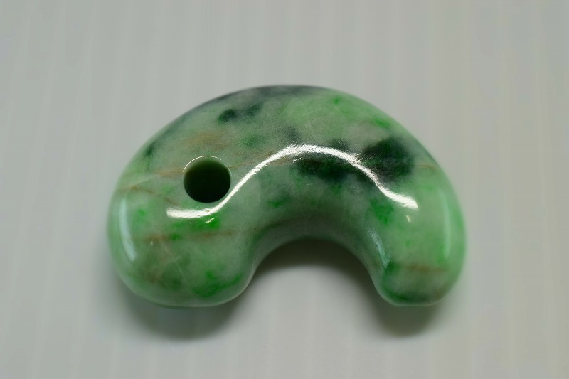 糸魚川産翡翠　勾玉　33mm