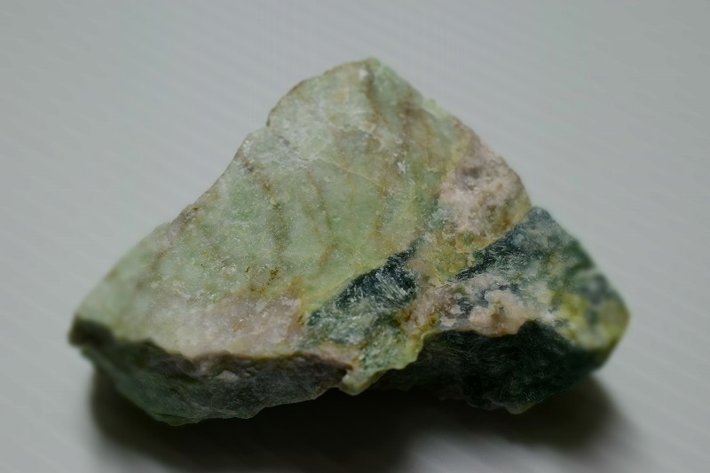糸魚川産　翡翠原石