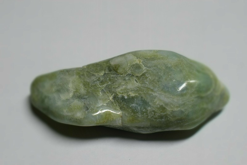 糸魚川産　翡翠原石