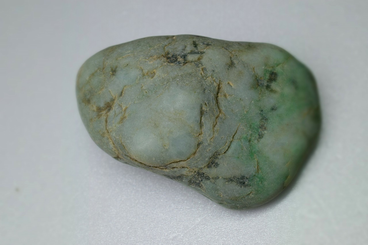 糸魚川産　翡翠原石