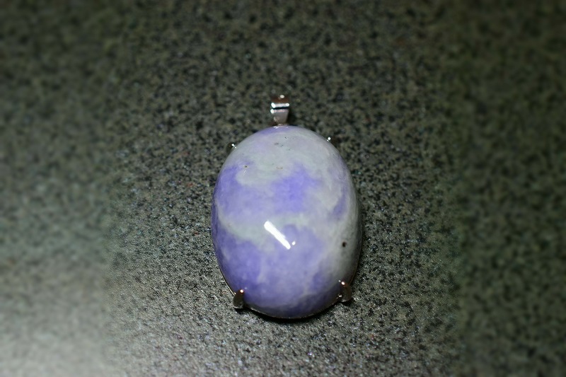 糸魚川産翡翠原石の販売及び加工品販売専門店