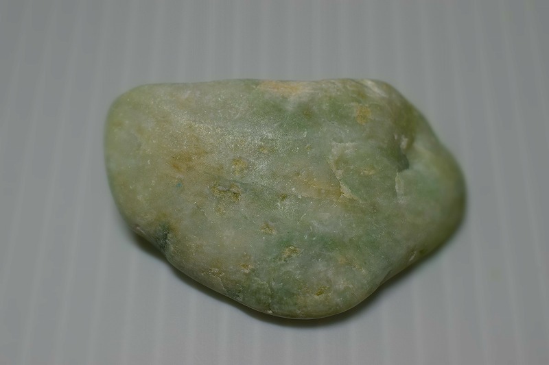 糸魚川産　翡翠原石