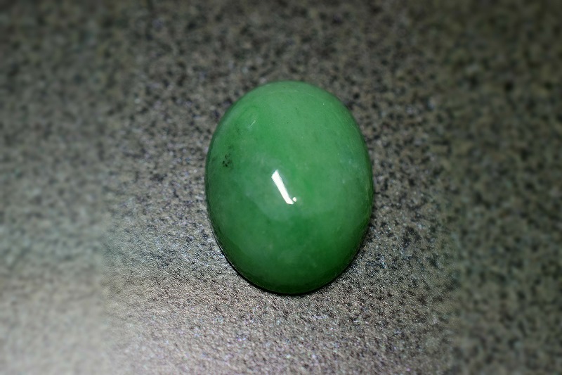 糸魚川産　本翡翠　ルース