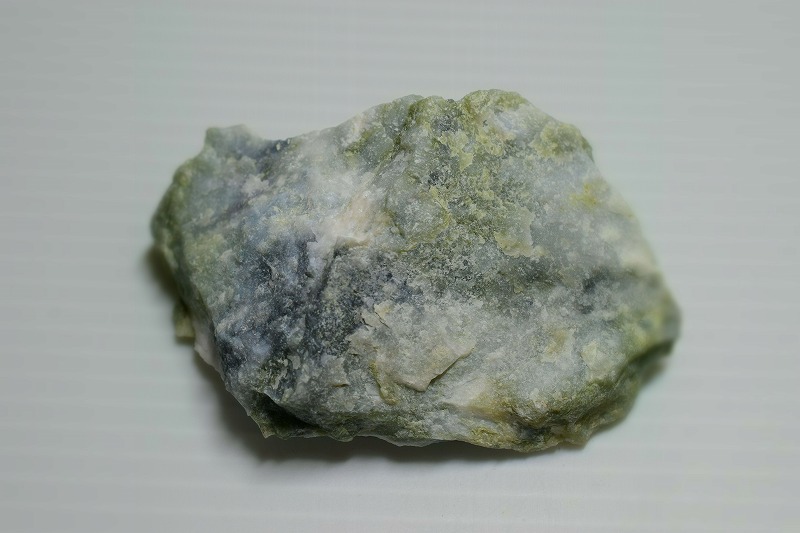 糸魚川産　翡翠原石