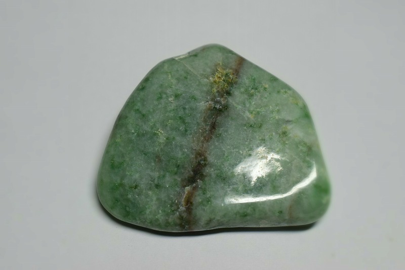 糸魚川産　翡翠原石　