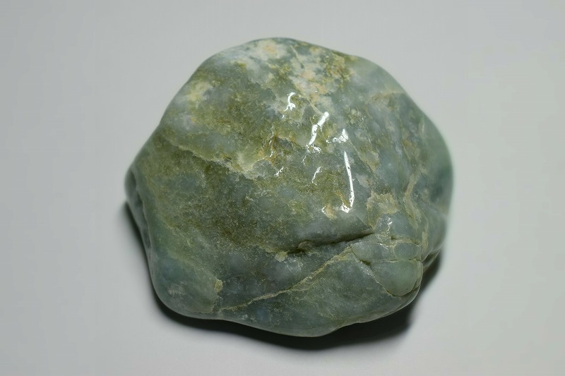 糸魚川産　翡翠原石