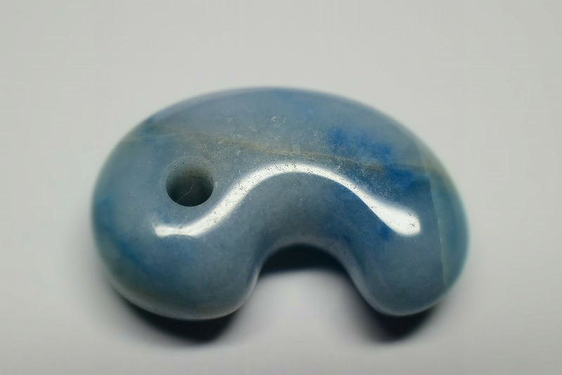 糸魚川産翡翠　勾玉　26mm