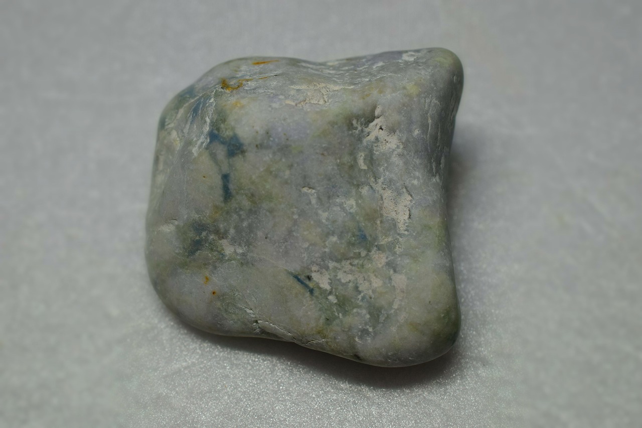 糸魚川産　翡翠原石　