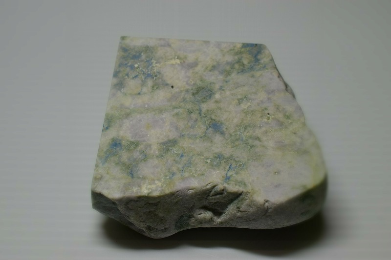 糸魚川産　翡翠原石　板
