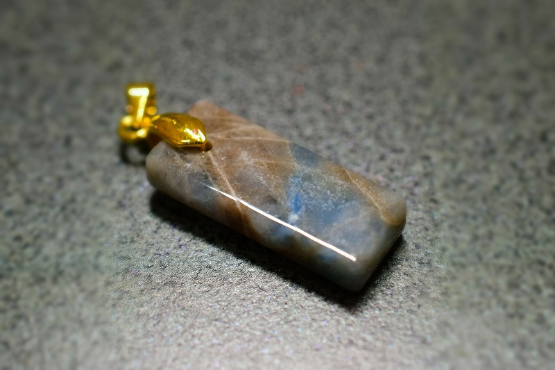 糸魚川産　ペンダントトップ