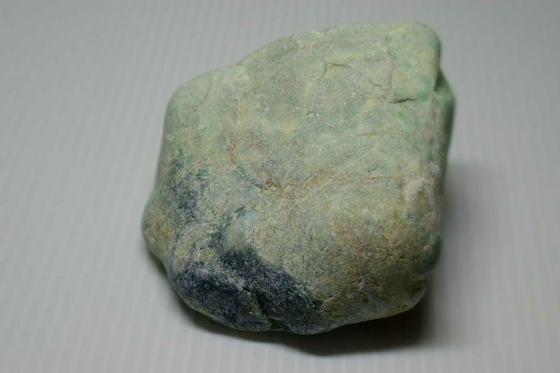 糸魚川産　翡翠原石