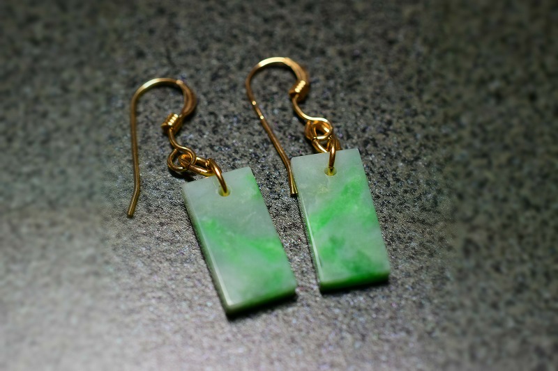 ピアス